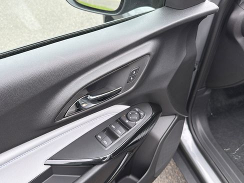 New 2026 Chevrolet Trax LT w/ Driver Confidence Package image 15