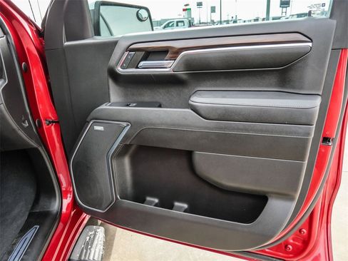 Used 2023 GMC Sierra 1500 SLT w/ SLT Convenience Package image 19