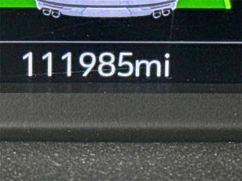 Used 2021 Chevrolet Suburban Premier w/ Premium Package image 33