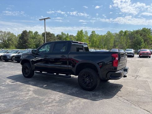 New 2026 Chevrolet Silverado 1500 ZR2 AWD/4WD image 9