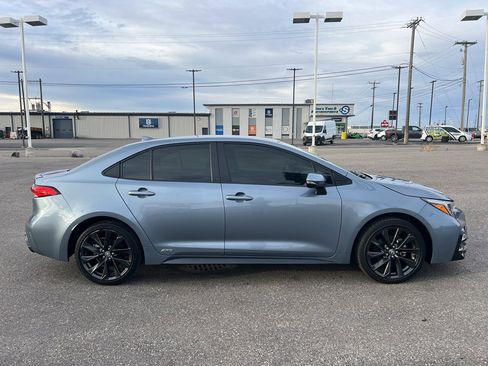 Used 2024 Toyota Corolla SE image 6