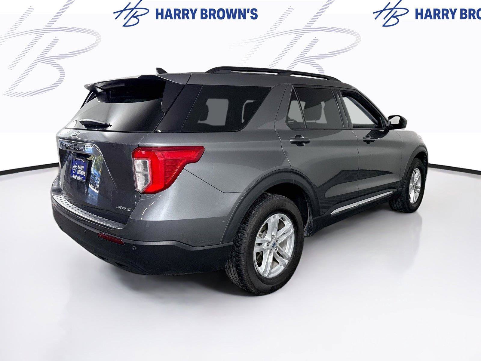 Used 2024 Ford Explorer XLT AWD/4WD image 30