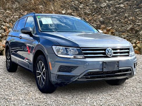 Used 2018 Volkswagen Tiguan SE w/ Panoramic Sunroof Package AWD/4WD image 10