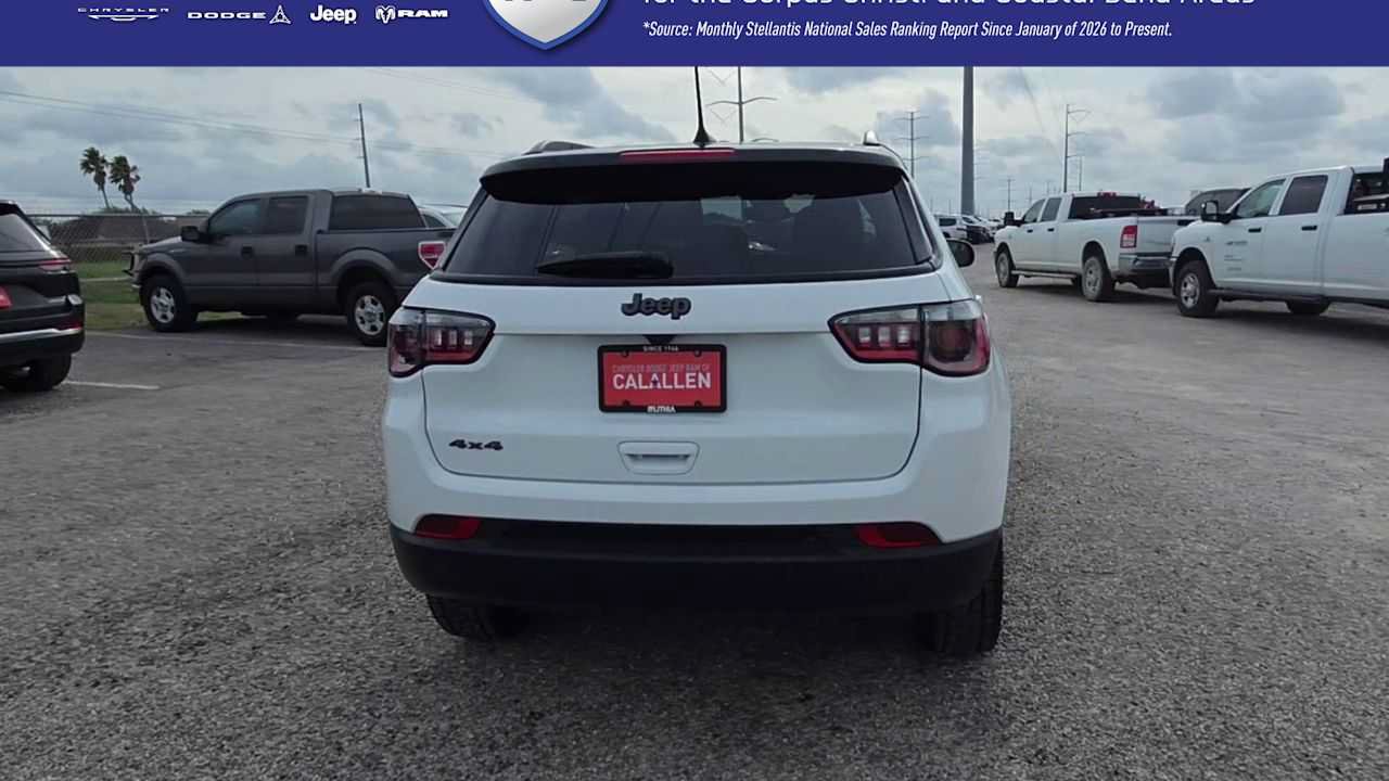 Used 2024 Jeep Compass Latitude w/ Altitude Special Edition AWD/4WD image 7