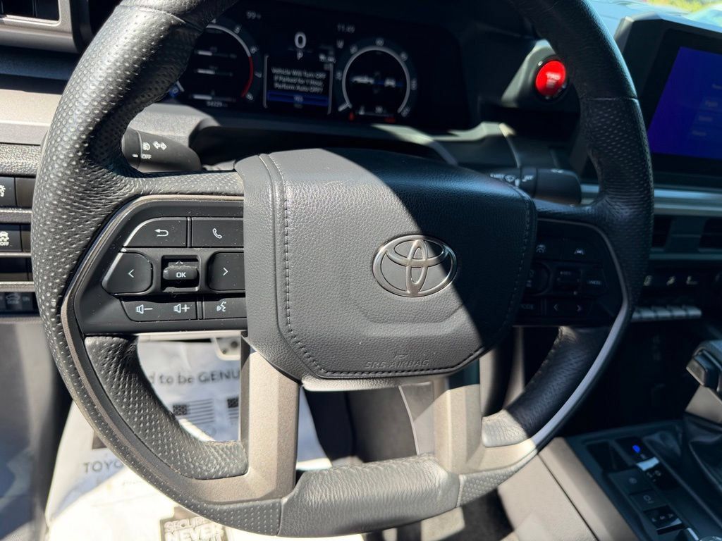 Used 2024 Toyota Tacoma TRD Sport AWD/4WD image 17