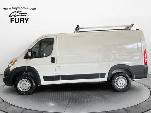 Used 2025 RAM ProMaster 2500 w/ Safety Group FWD image 7