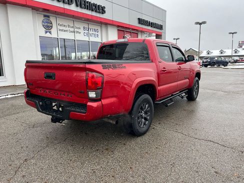 Certified 2022 Toyota Tacoma SR5 image 5