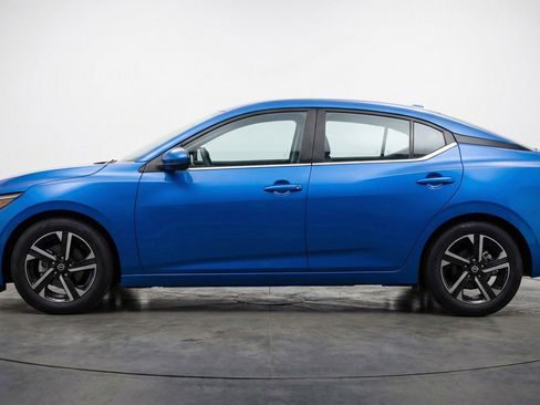 Used 2025 Nissan Sentra SV FWD image 5