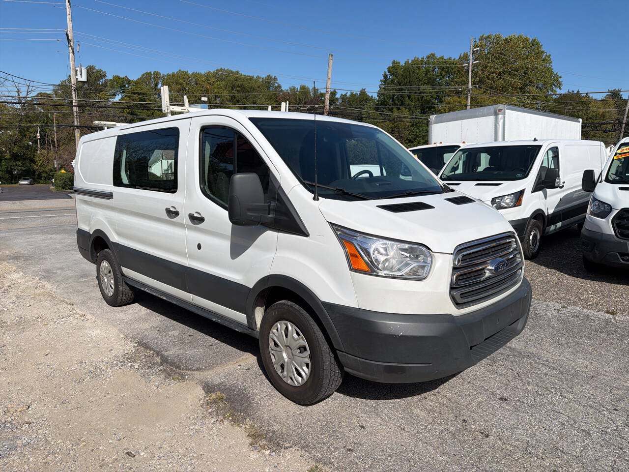 Used 2017 Ford Transit 250 130 Low Roof w/ Exterior Upgrade Package RWD image 6