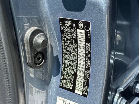 Certified 2022 Toyota Corolla SE w/ SE Premium Package FWD image 36