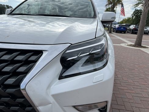 Used 2021 Lexus GX 460 Premium w/ Premium Package AWD/4WD image 6
