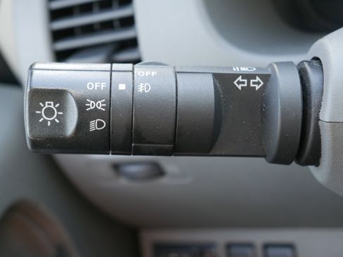 Used 2021 Nissan Frontier SV w/ Midnight Edition Floor Mats image 25