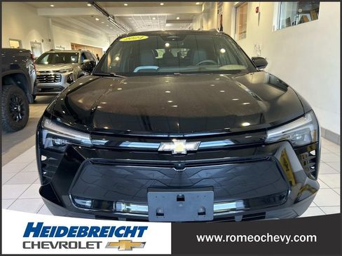 Used 2024 Chevrolet Blazer EV LT AWD/4WD image 40