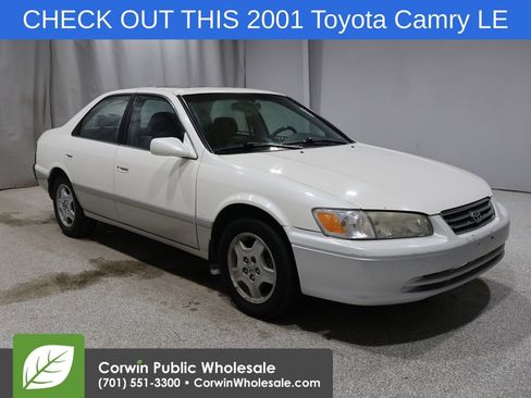 Used 2001 Toyota Camry LE image 1