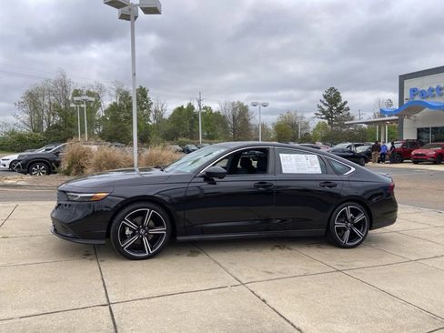 Used 2023 Honda Accord Sport image 5