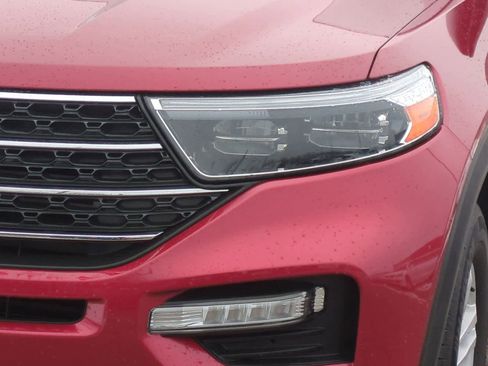 Used 2022 Ford Explorer XLT w/ Equipment Group 202A image 11