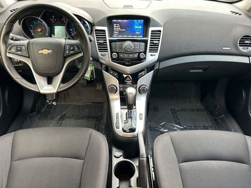 Used 2014 Chevrolet Cruze LT w/ Technology Package image 14