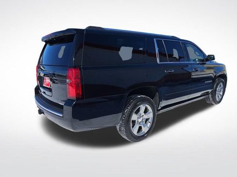 Used 2020 Chevrolet Suburban Premier AWD/4WD image 10