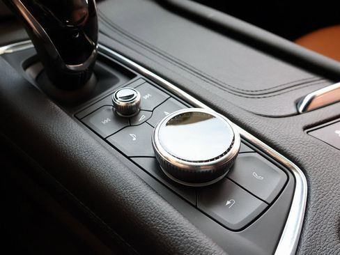 Certified 2025 Cadillac XT5 Premium Luxury image 26