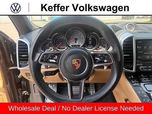 Used 2017 Porsche Cayenne S AWD/4WD image 16