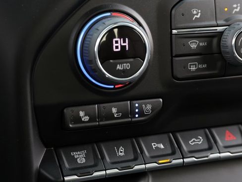 Used 2022 Chevrolet Silverado 2500 High Country w/ Z71 Off-Road Package image 34