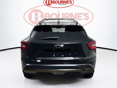 Used 2024 Chevrolet Trax ACTIV FWD image 9