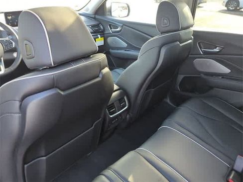 Certified 2025 Acura RDX SH-AWD w/ Advance Package image 18