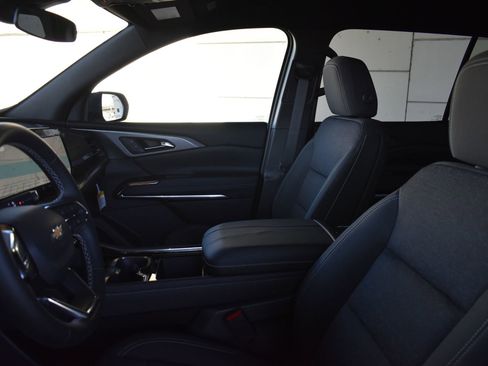 New 2026 Chevrolet Traverse LT w/ LPO, Floor Liner Package image 16