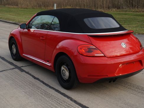 Used 2014 Volkswagen Beetle 2.5 image 30