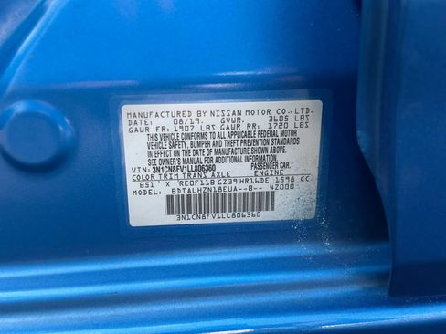 Used 2020 Nissan Versa SR FWD image 40