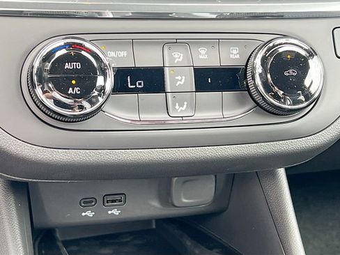 New 2026 Buick Envista Preferred w/ Convenience II Package image 11