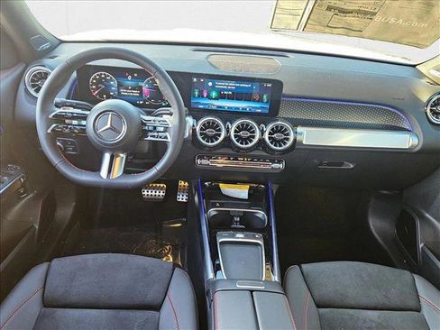 New 2025 Mercedes-Benz GLB 250 image 13