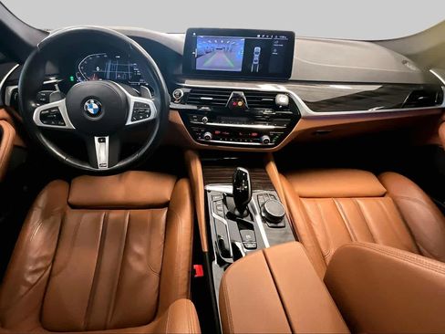 Used 2023 BMW 530i w/ M Sport Package RWD image 13
