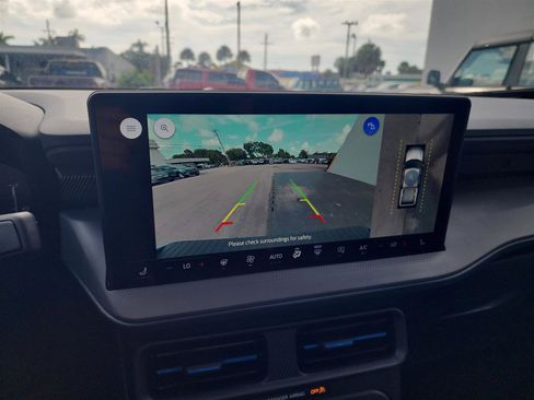 New 2025 Ford Maverick Lobo image 31