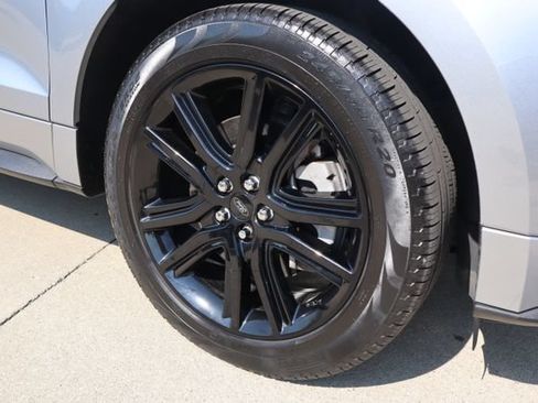 Certified 2024 Ford Edge ST-Line AWD/4WD image 8