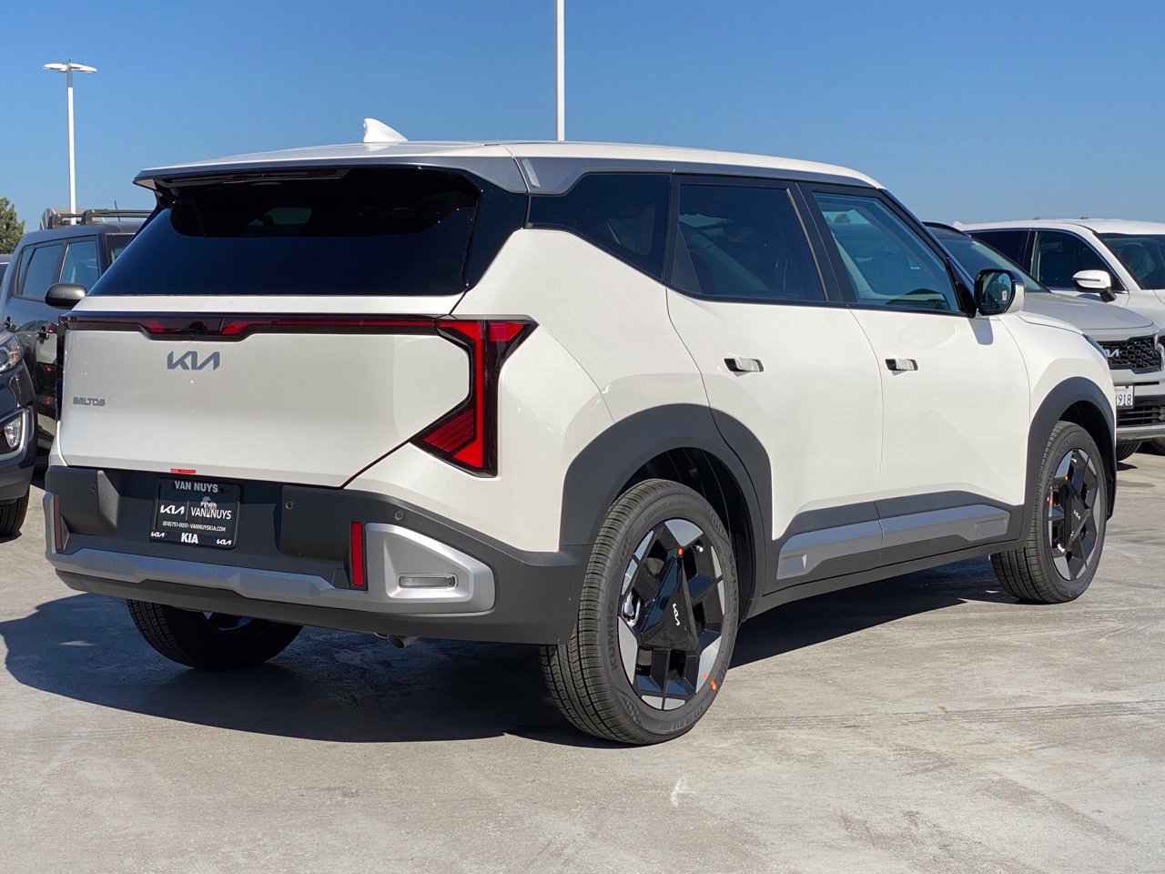 New 2027 Kia Seltos EX FWD image 3