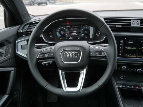 Used 2025 Audi Q3 2.0T Premium w/ Convenience Package AWD/4WD image 11
