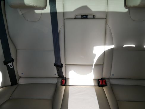 Used 2017 Volvo XC60 T6 Dynamic w/ Preferred Option Package image 13