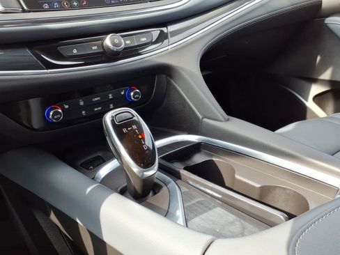 Used 2020 Buick Enclave Essence w/ Sport Touring Edition image 25