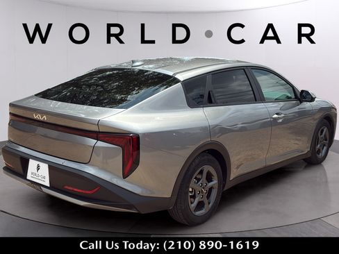 Used 2025 Kia K4 FWD image 14