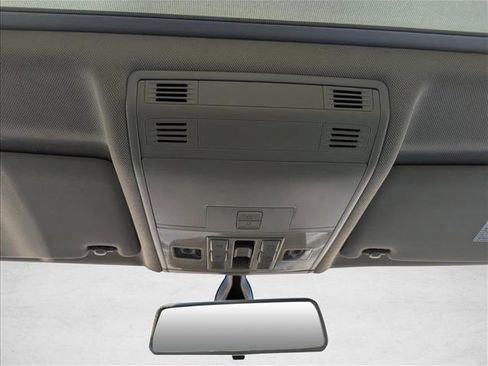 Used 2019 Volkswagen Tiguan S FWD image 19