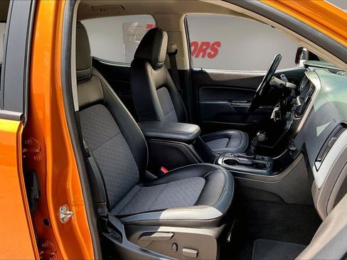 Used 2017 Chevrolet Colorado Z71 AWD/4WD image 30