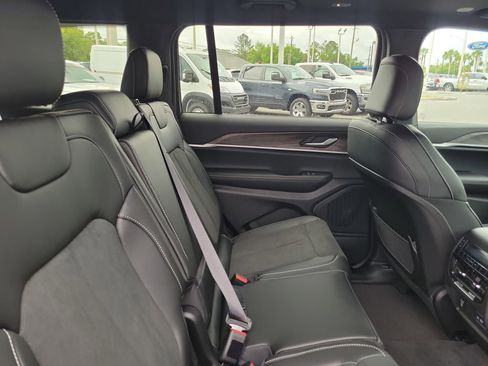 New 2026 Jeep Grand Cherokee L 2WD image 30