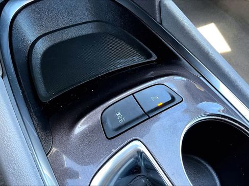 Used 2025 Chevrolet Malibu LT FWD image 31