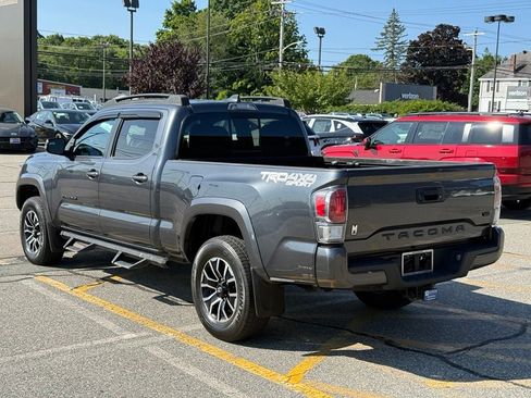 Used 2022 Toyota Tacoma TRD Sport AWD/4WD image 3