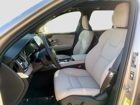New 2026 Volvo XC90 T8 Plus w/ Protection Package Premier AWD/4WD image 21