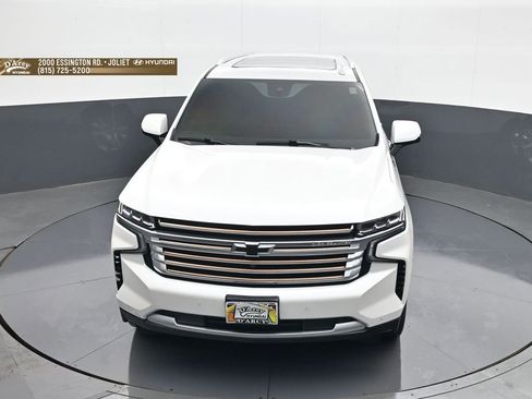 Used 2024 Chevrolet Suburban High Country AWD/4WD image 15