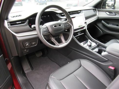 New 2026 Jeep Grand Cherokee Limited AWD/4WD image 14