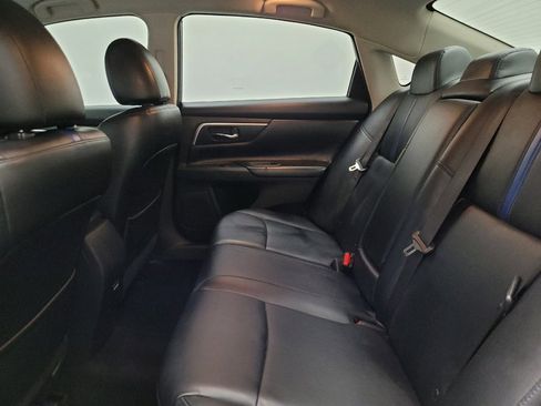 Used 2018 Nissan Altima 2.5 SR w/ SR Midnight Edition image 18