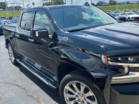 Used 2020 Chevrolet Silverado 1500 High Country w/ Technology Package AWD/4WD image 4